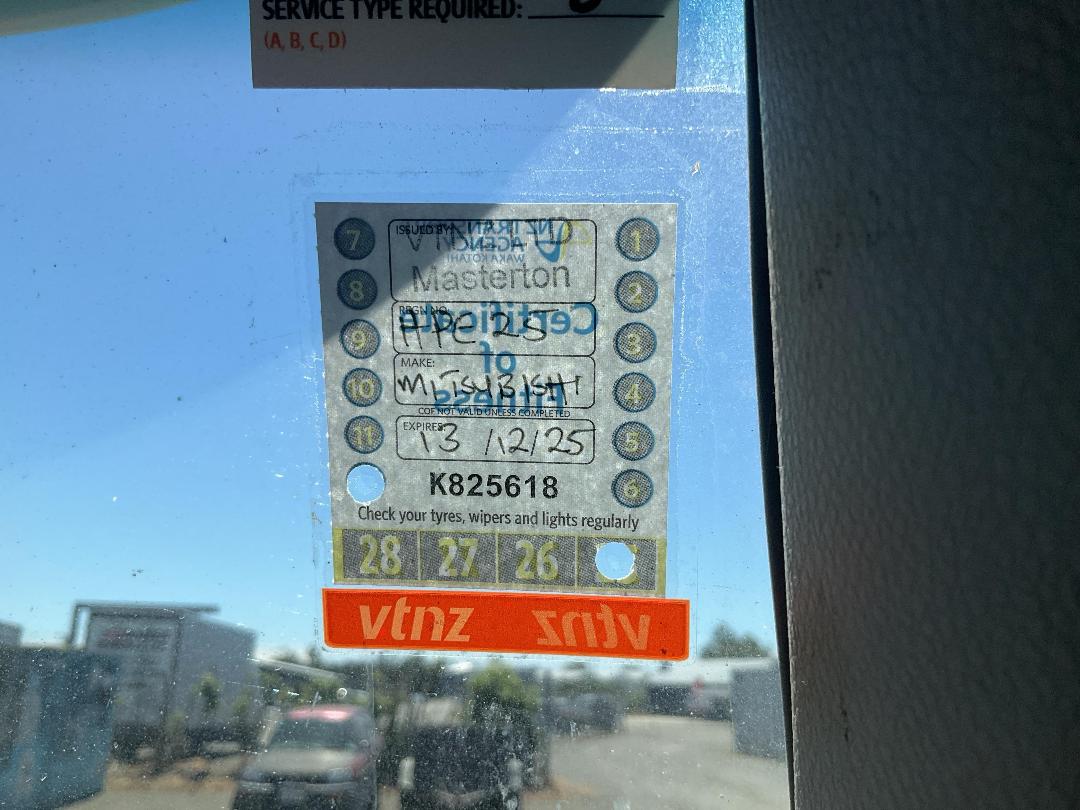 Photo '16' of Mitsubishi Fuso Canter FEC60T1 EURO 5 - 616 Tipper