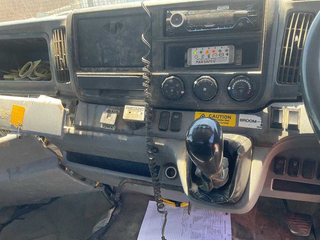 Photo '17' of Mitsubishi Fuso Canter FEC60T1 EURO 5 - 616 Tipper