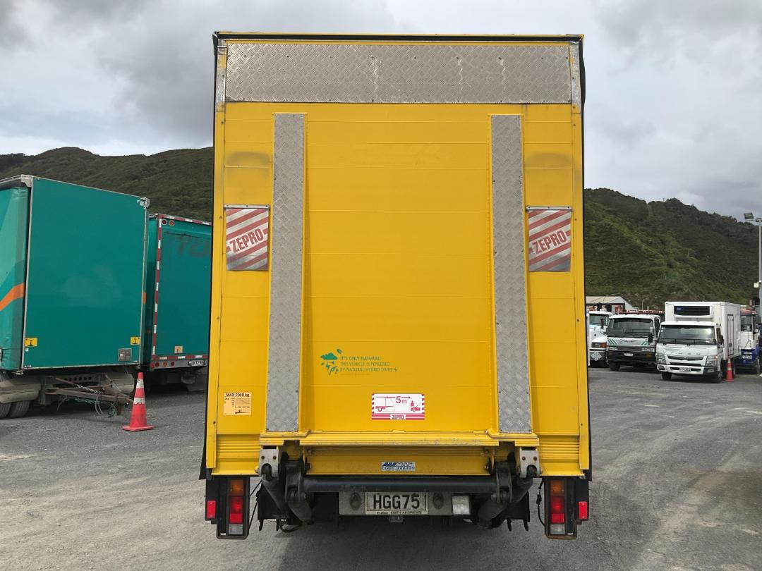 Photo '5' of Mitsubishi Fuso Canter HEV60G2 EURO5 HYBRID Curtainsider