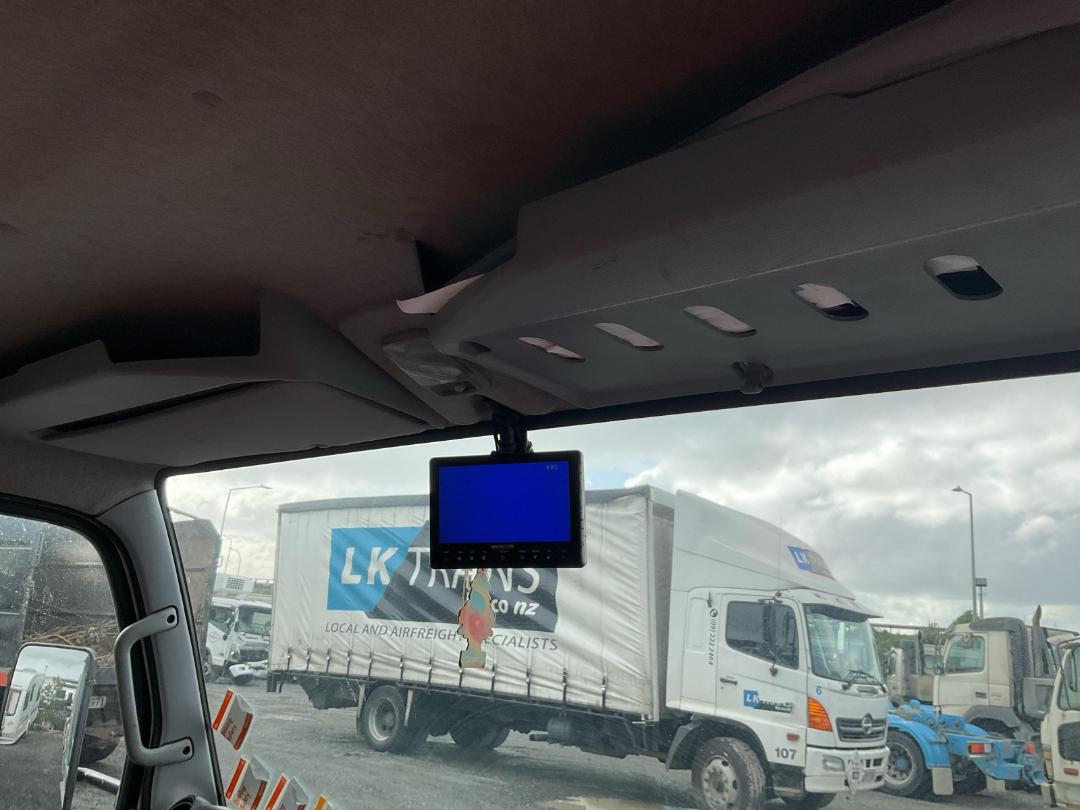 Photo '15' of Mitsubishi Fuso Canter FEB60E2 Euro 5 - 616 Flat Deck