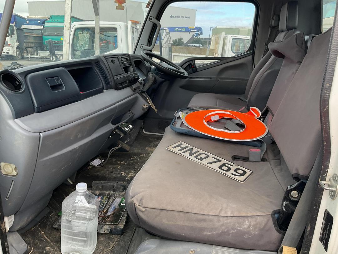 Photo '16' of Mitsubishi Fuso Canter FEB60E2 Euro 5 - 616 Flat Deck