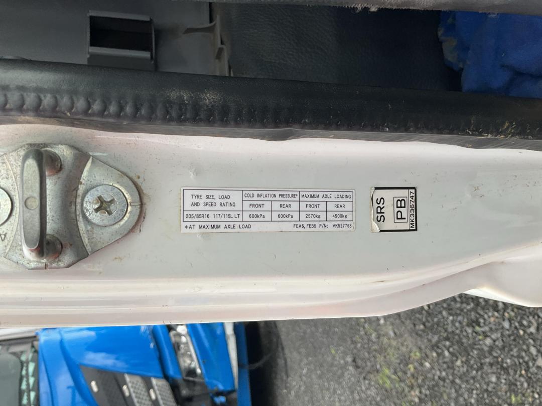 Photo '20' of Mitsubishi Fuso Canter FEB60E2 Euro 5 - 616 Flat Deck