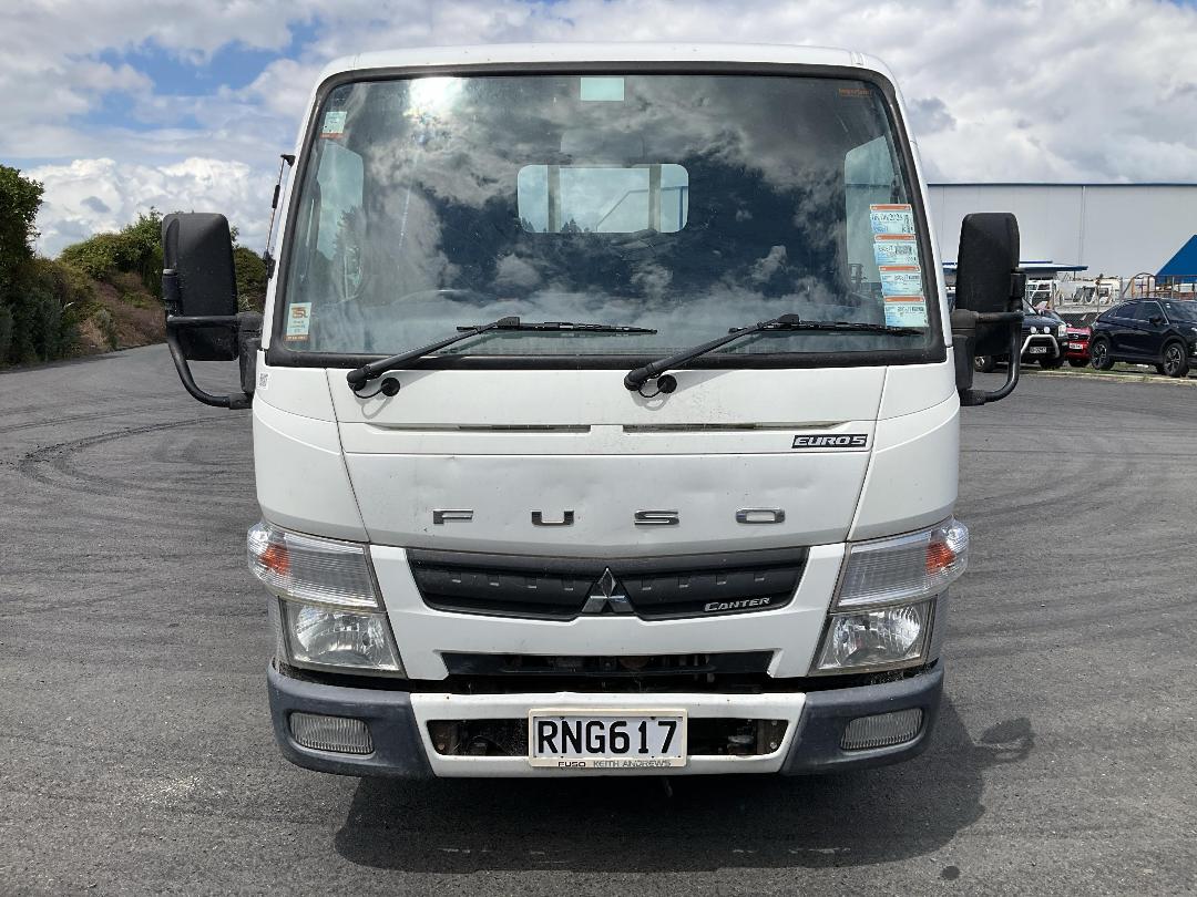 Photo '3' of Mitsubishi Fuso Canter FEA55B1 EURO 5 Flat Deck