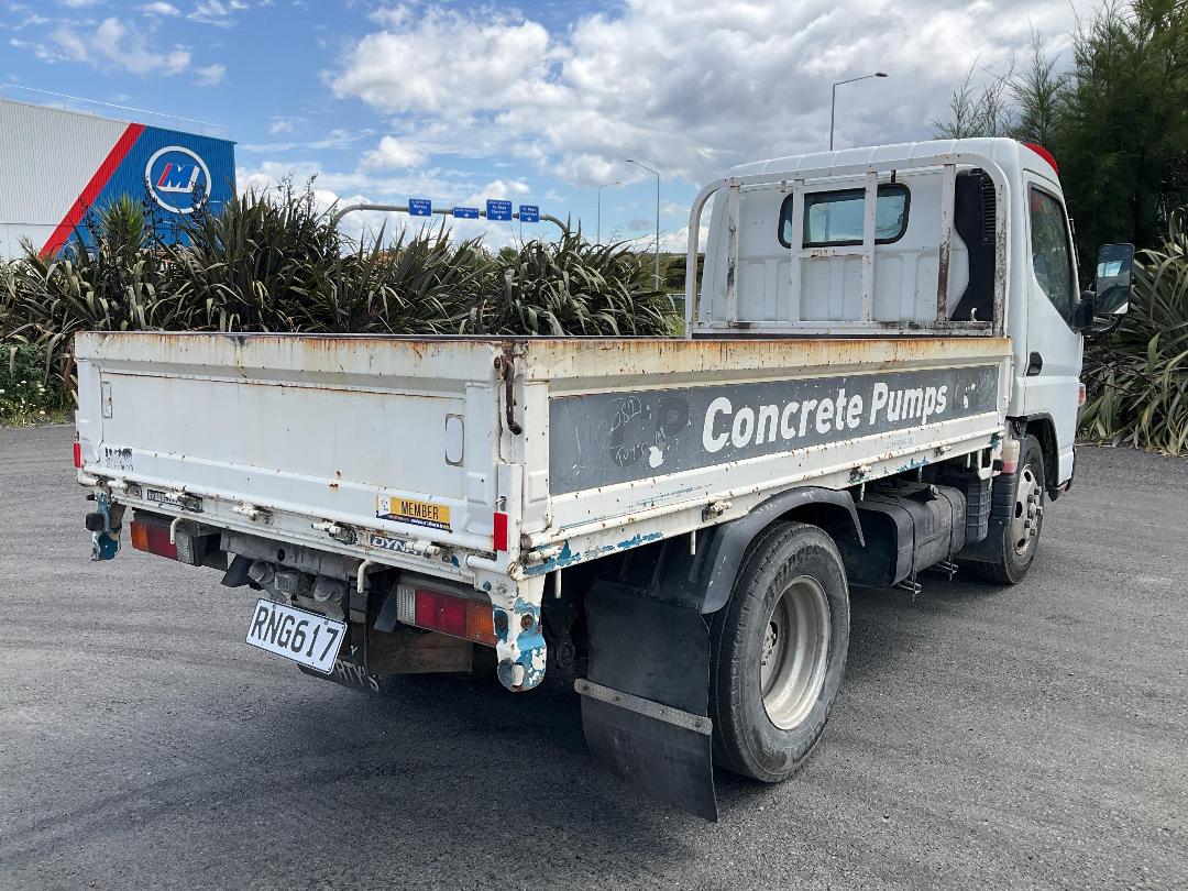 Photo '5' of Mitsubishi Fuso Canter FEA55B1 EURO 5 Flat Deck