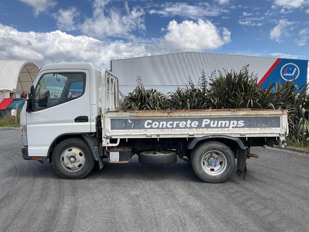 Photo '9' of Mitsubishi Fuso Canter FEA55B1 EURO 5 Flat Deck