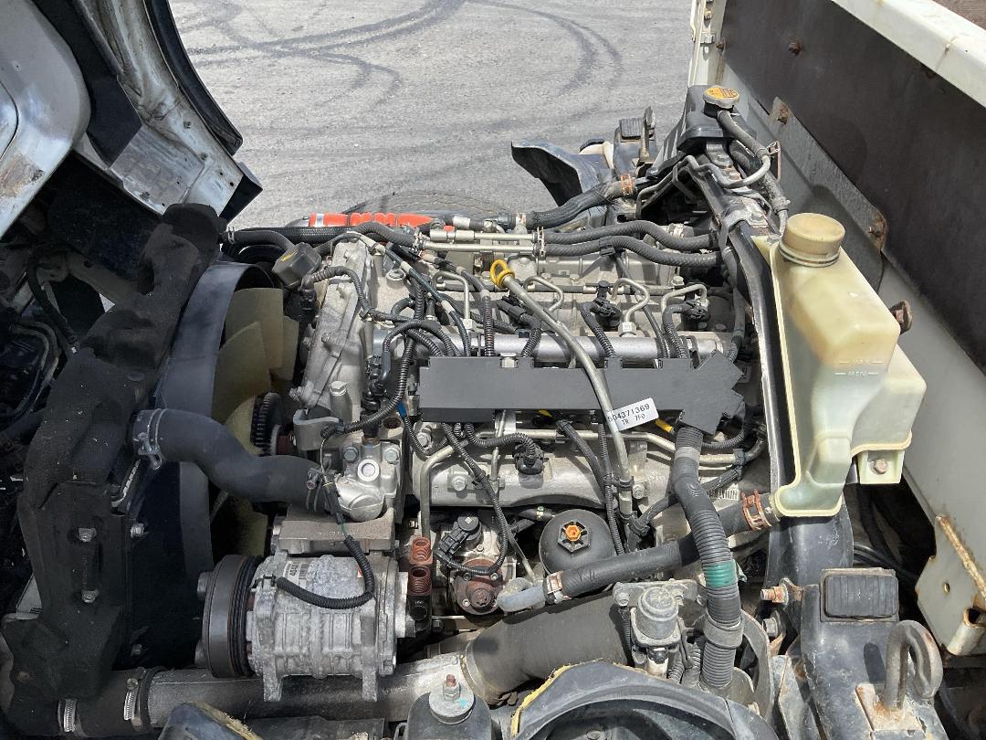 Photo '12' of Mitsubishi Fuso Canter FEA55B1 EURO 5 Flat Deck