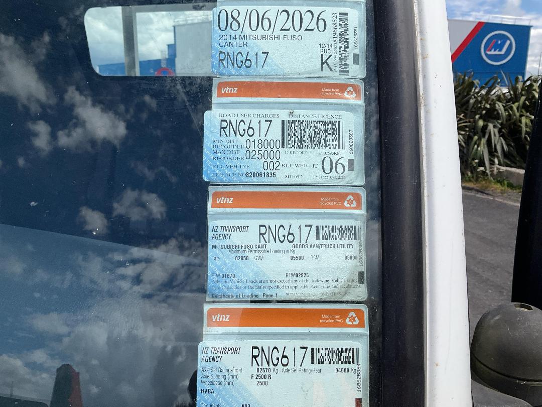 Photo '27' of Mitsubishi Fuso Canter FEA55B1 EURO 5 Flat Deck
