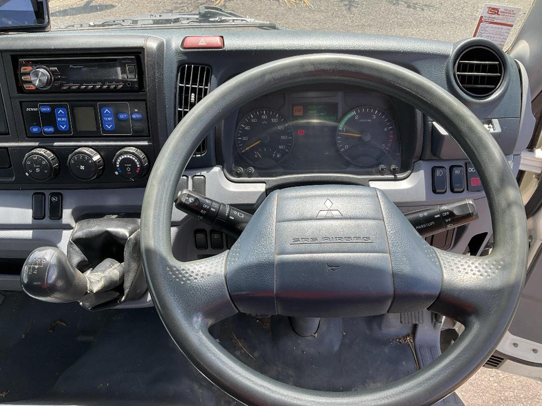 Photo '44' of Mitsubishi Fuso Canter FEA55B1 EURO 5 Flat Deck