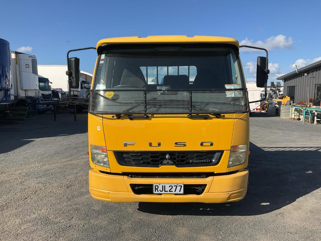 Photo '10' of Mitsubishi Fuso Fighter FK250K9 Flat Deck