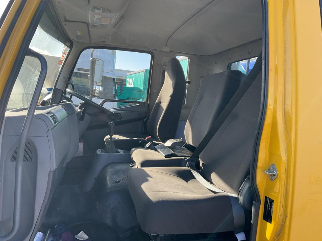 Photo '19' of Mitsubishi Fuso Fighter FK250K9 Flat Deck