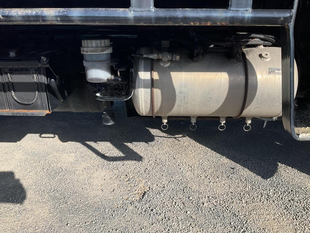 Photo '26' of Mitsubishi Fuso Fighter FK250K9 Flat Deck