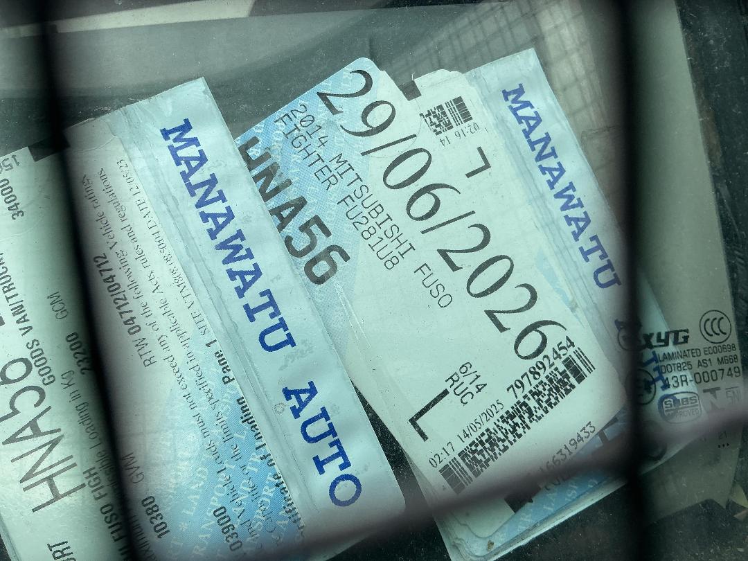 Photo '14' of Mitsubishi Fuso Fighter FU281U8 Box Body