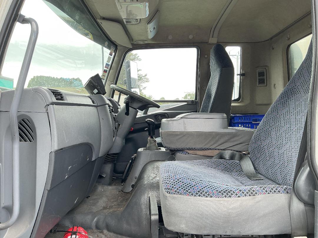 Photo '10' of Mitsubishi Fuso Fighter FU281U8 Box Body