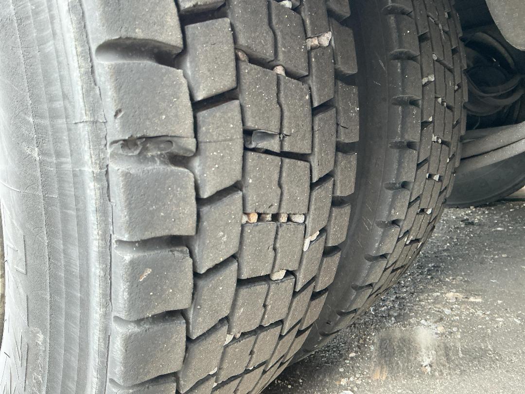 Photo '29' of Mitsubishi Fuso Fighter FU281U8 Box Body