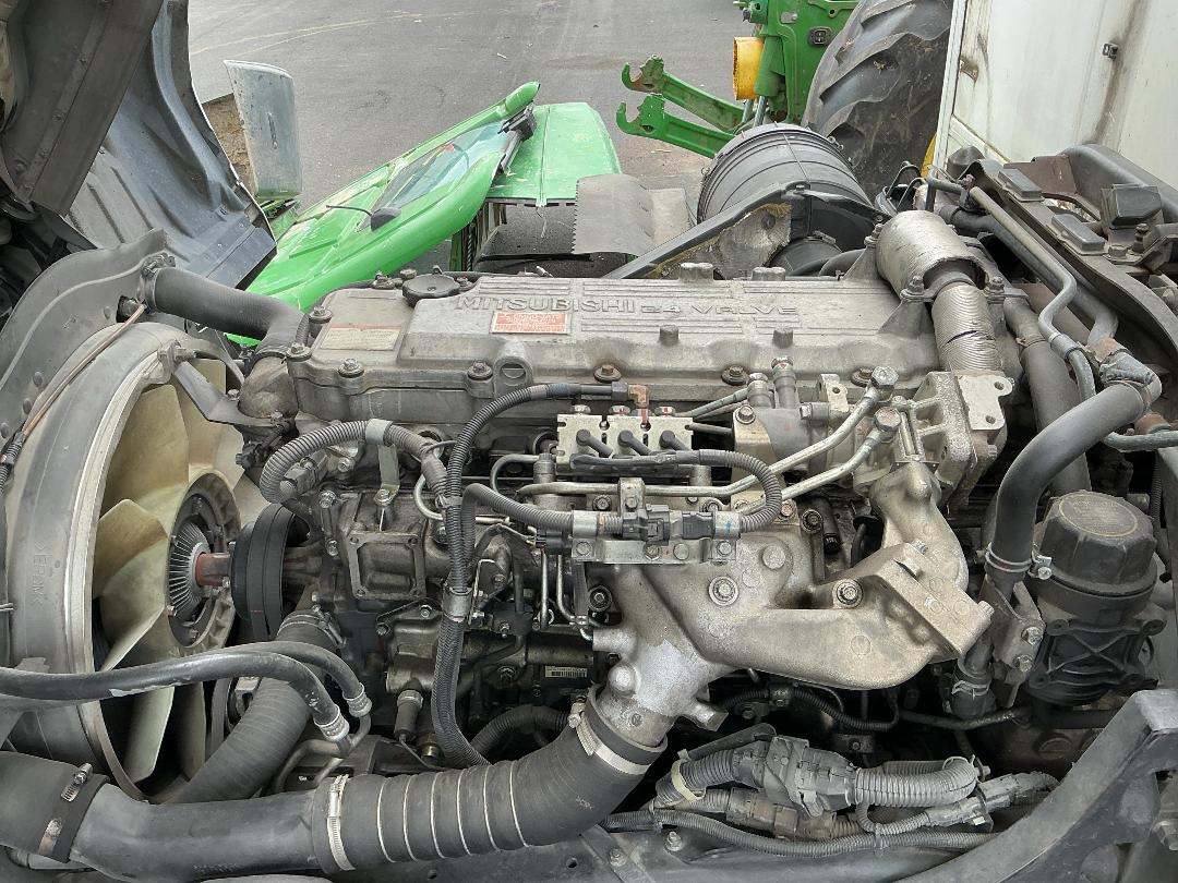 Photo '21' of Mitsubishi Fuso Fighter FU281U8 Box Body