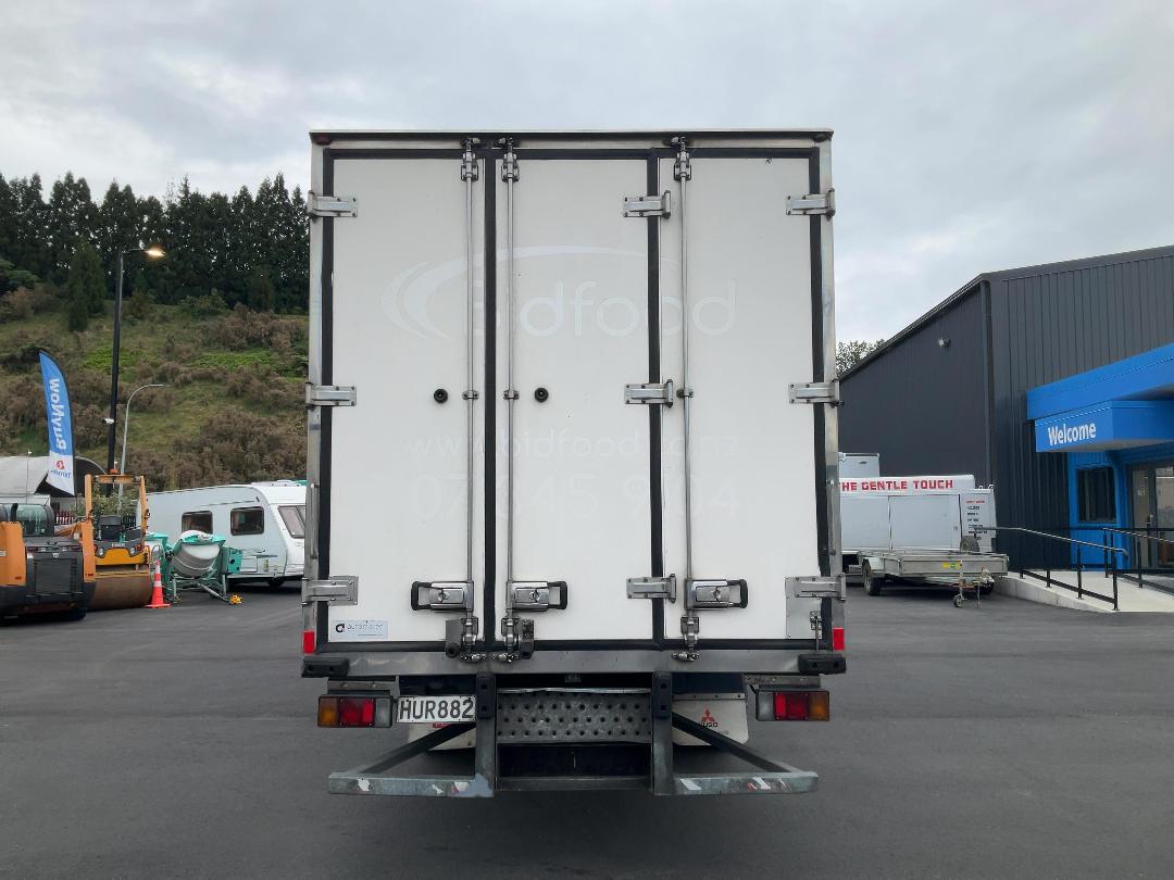 Photo '4' of Mitsubishi Fuso Fighter FK250K8 Box Body
