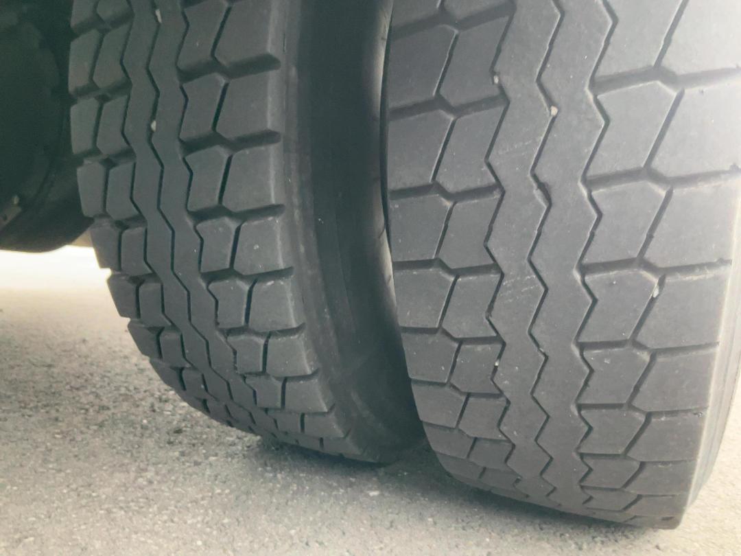 Photo '21' of Mitsubishi Fuso Fighter FK250K8 Box Body