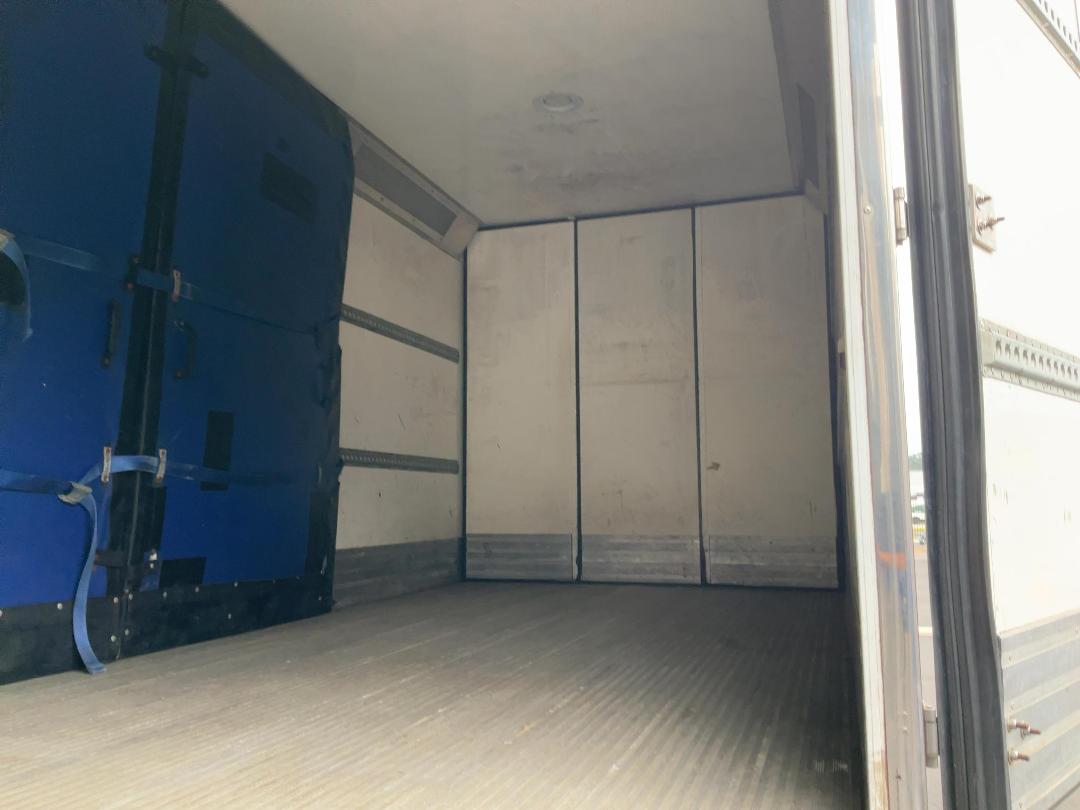 Photo '25' of Mitsubishi Fuso Fighter FK250K8 Box Body