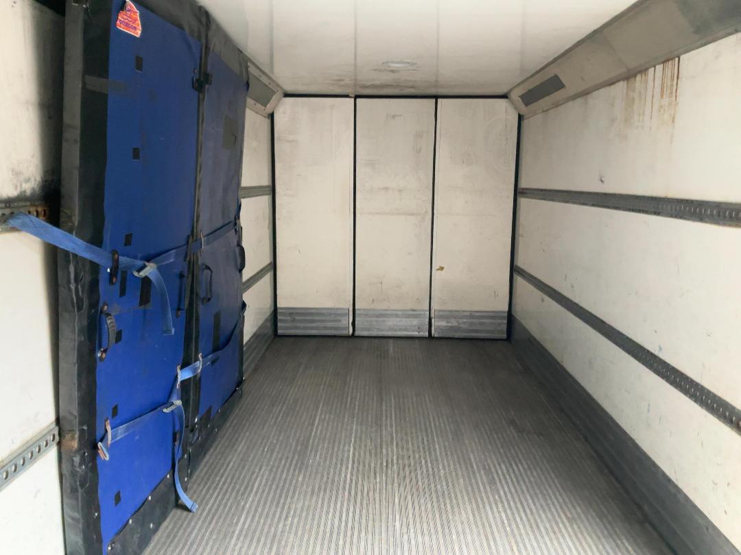 Photo '27' of Mitsubishi Fuso Fighter FK250K8 Box Body