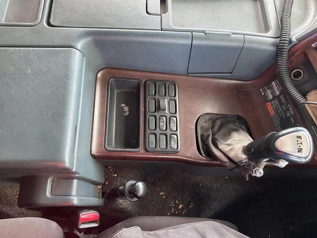 Photo '14' of Mitsubishi Fuso Shogun FS430S8 Curtainsider