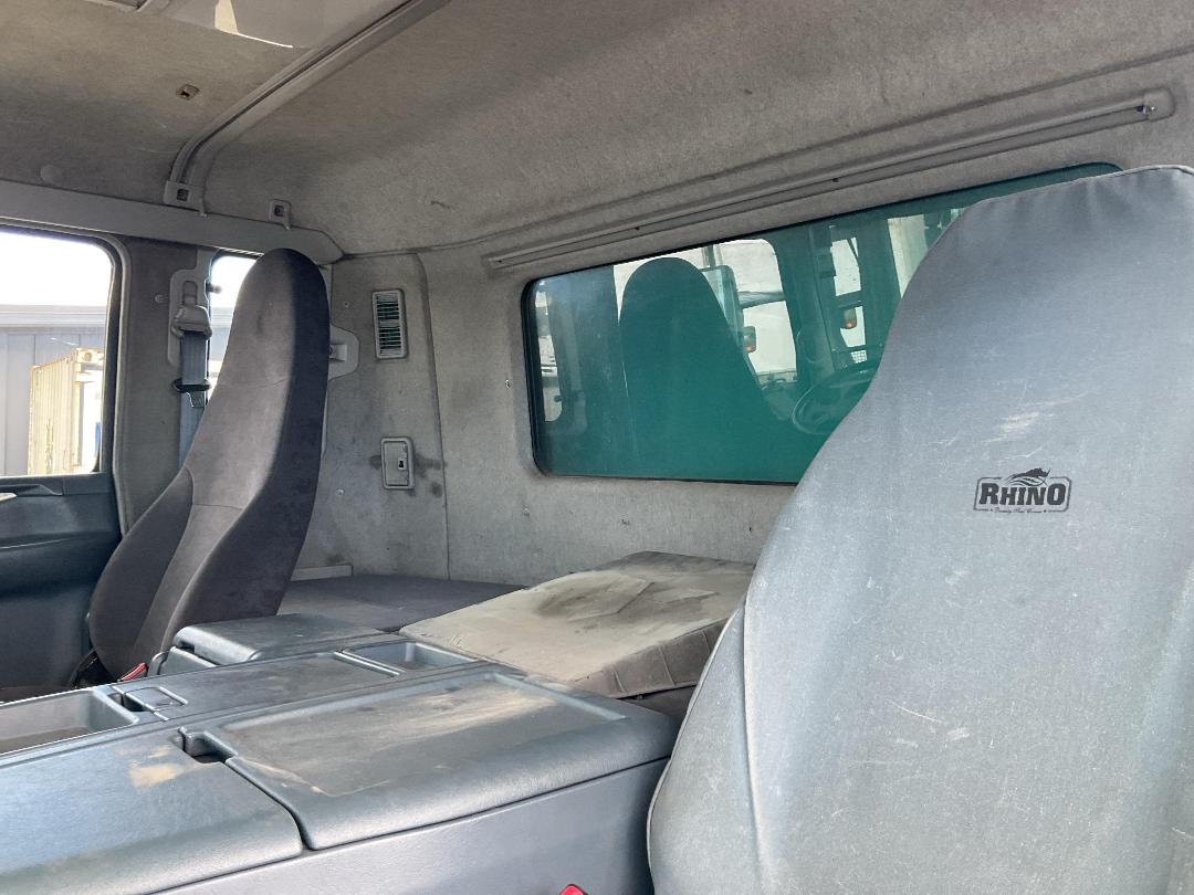 Photo '21' of Mitsubishi Fuso Shogun FS430S8 Curtainsider