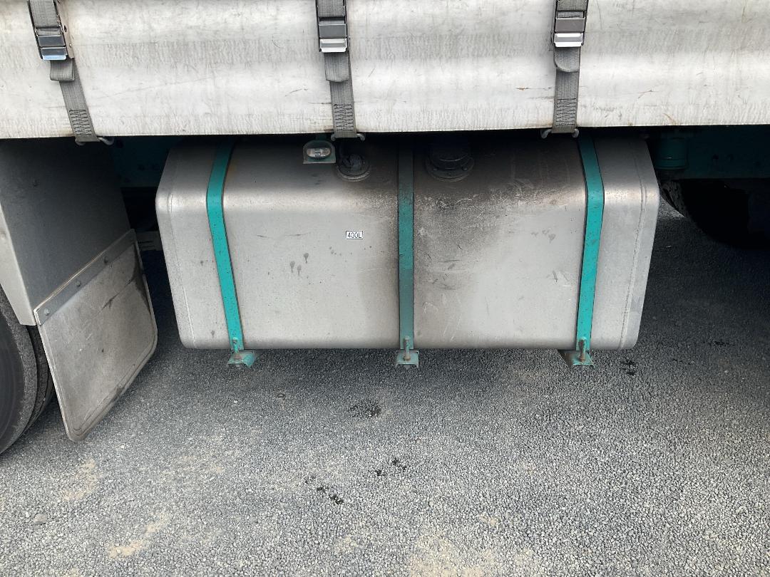 Photo '22' of Mitsubishi Fuso Shogun FS430S8 Curtainsider