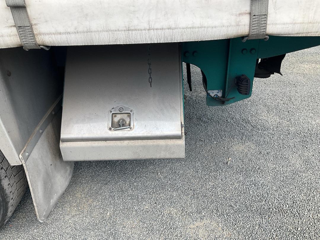 Photo '23' of Mitsubishi Fuso Shogun FS430S8 Curtainsider