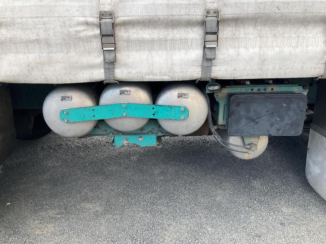 Photo '25' of Mitsubishi Fuso Shogun FS430S8 Curtainsider