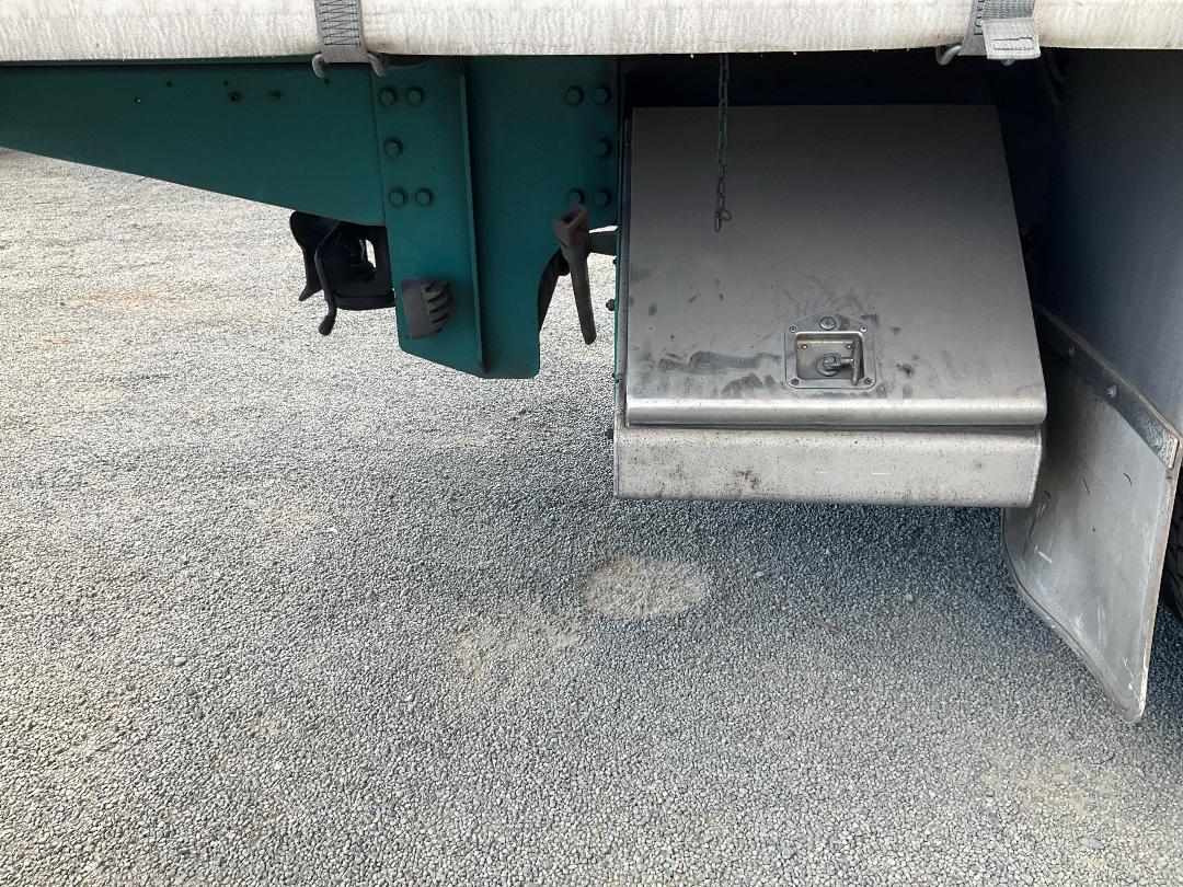 Photo '24' of Mitsubishi Fuso Shogun FS430S8 Curtainsider