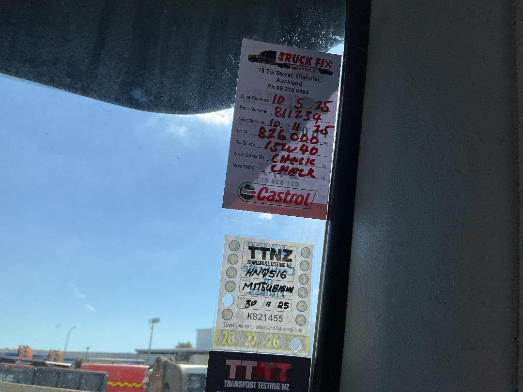 Photo '32' of Mitsubishi Fuso Shogun FS430S8 Curtainsider Photo '32' of Mitsubishi Fuso Shogun FS430S8 Curtainsider