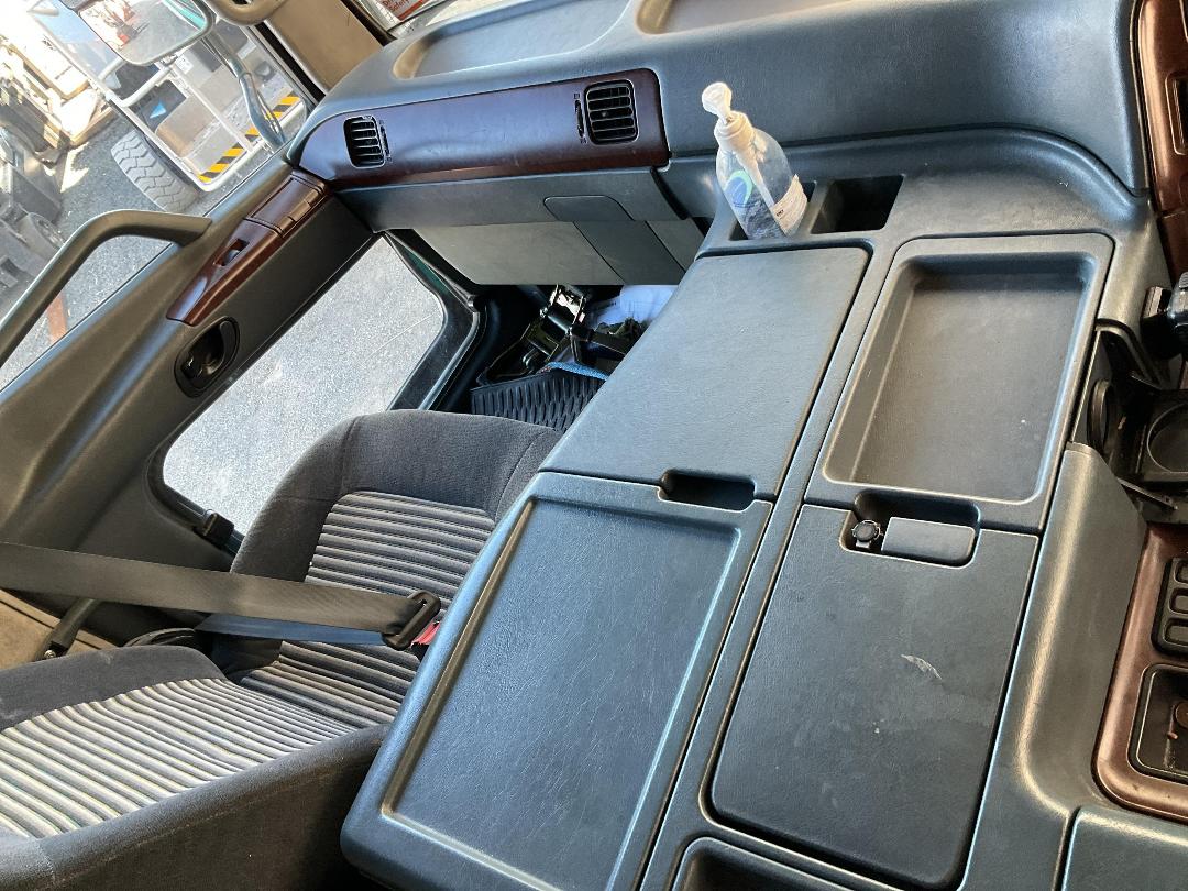 Photo '19' of Mitsubishi Fuso Shogun FS430S8 Curtainsider Photo '19' of Mitsubishi Fuso Shogun FS430S8 Curtainsider