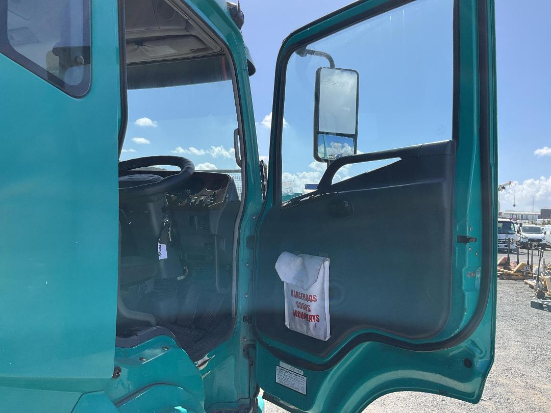 Photo '11' of Mitsubishi Fuso Shogun FS430S8 Curtainsider Photo '11' of Mitsubishi Fuso Shogun FS430S8 Curtainsider