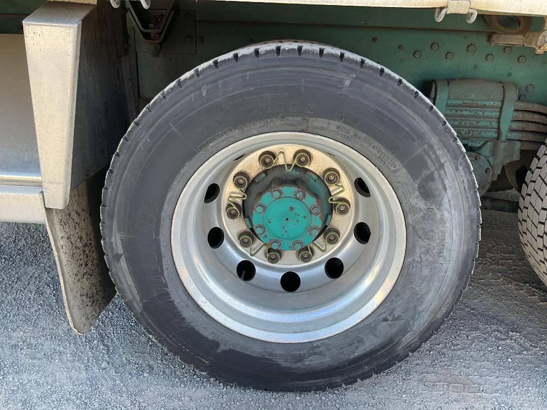 Photo '37' of Mitsubishi Fuso Shogun FS430S8 Curtainsider Photo '37' of Mitsubishi Fuso Shogun FS430S8 Curtainsider