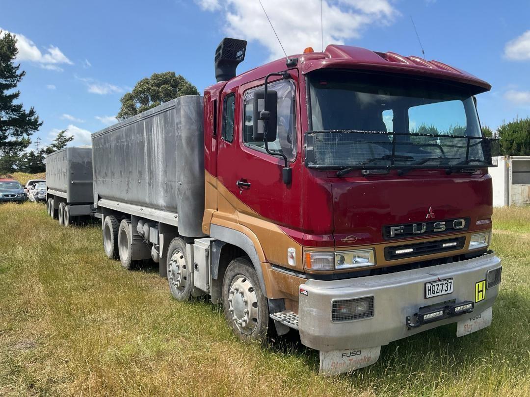 Photo '4' of Mitsubishi Fuso Shogun Tipper
