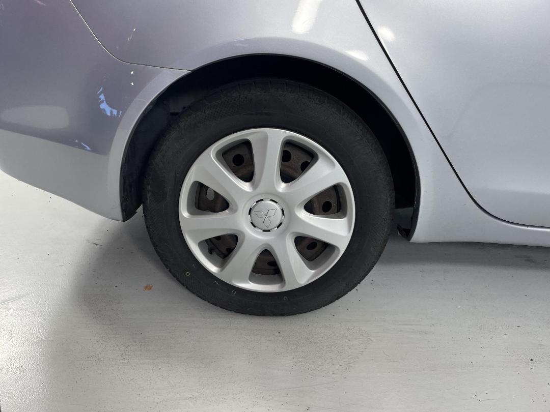 Photo '10' of Mitsubishi Galant Fortis Photo '10' of Mitsubishi Galant Fortis