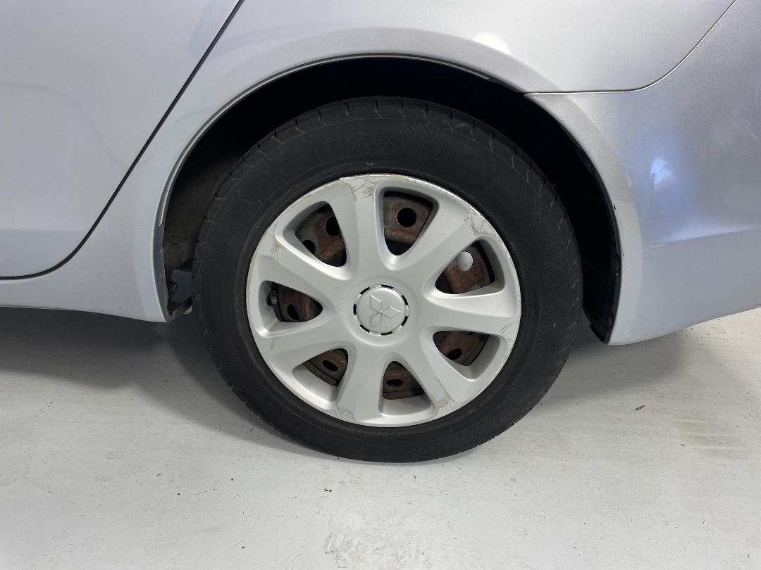 Photo '9' of Mitsubishi Galant Fortis Photo '9' of Mitsubishi Galant Fortis