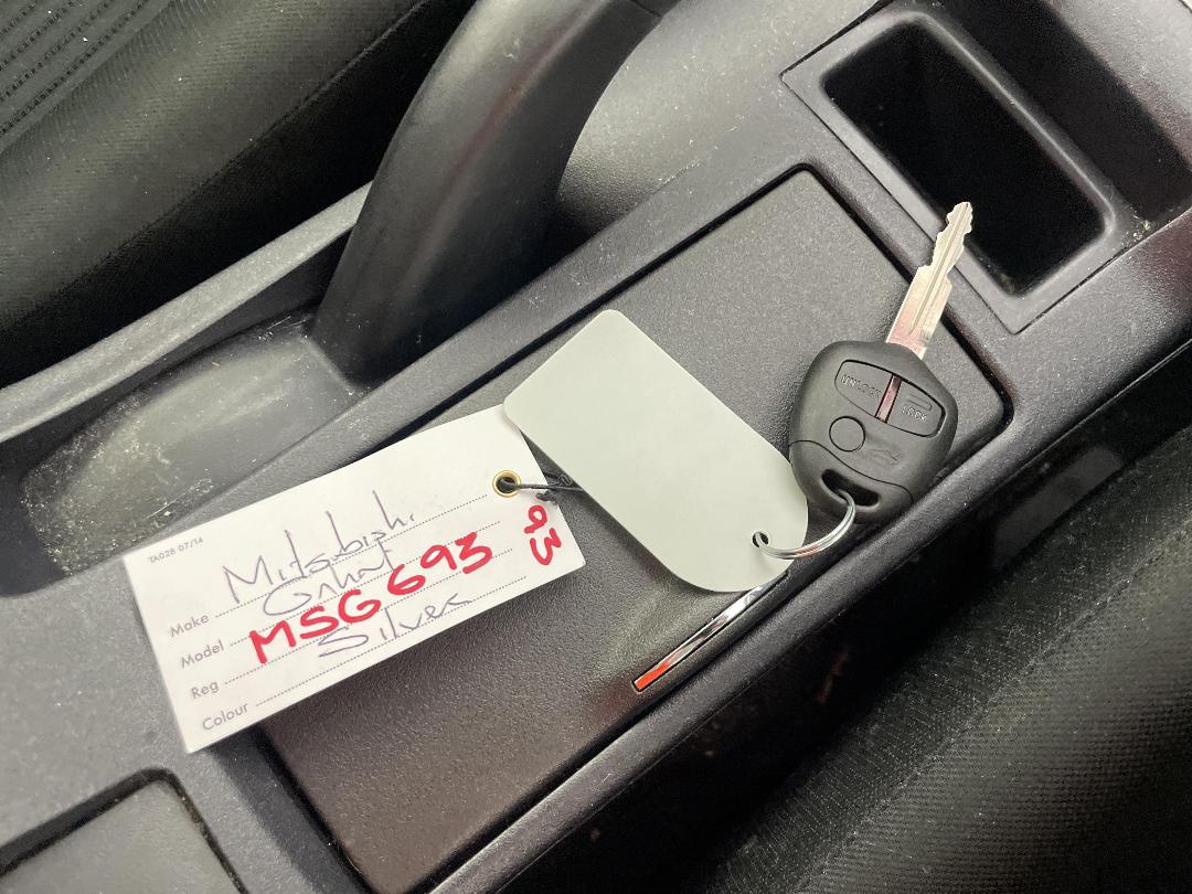 Photo '20' of Mitsubishi Galant Fortis Photo '20' of Mitsubishi Galant Fortis