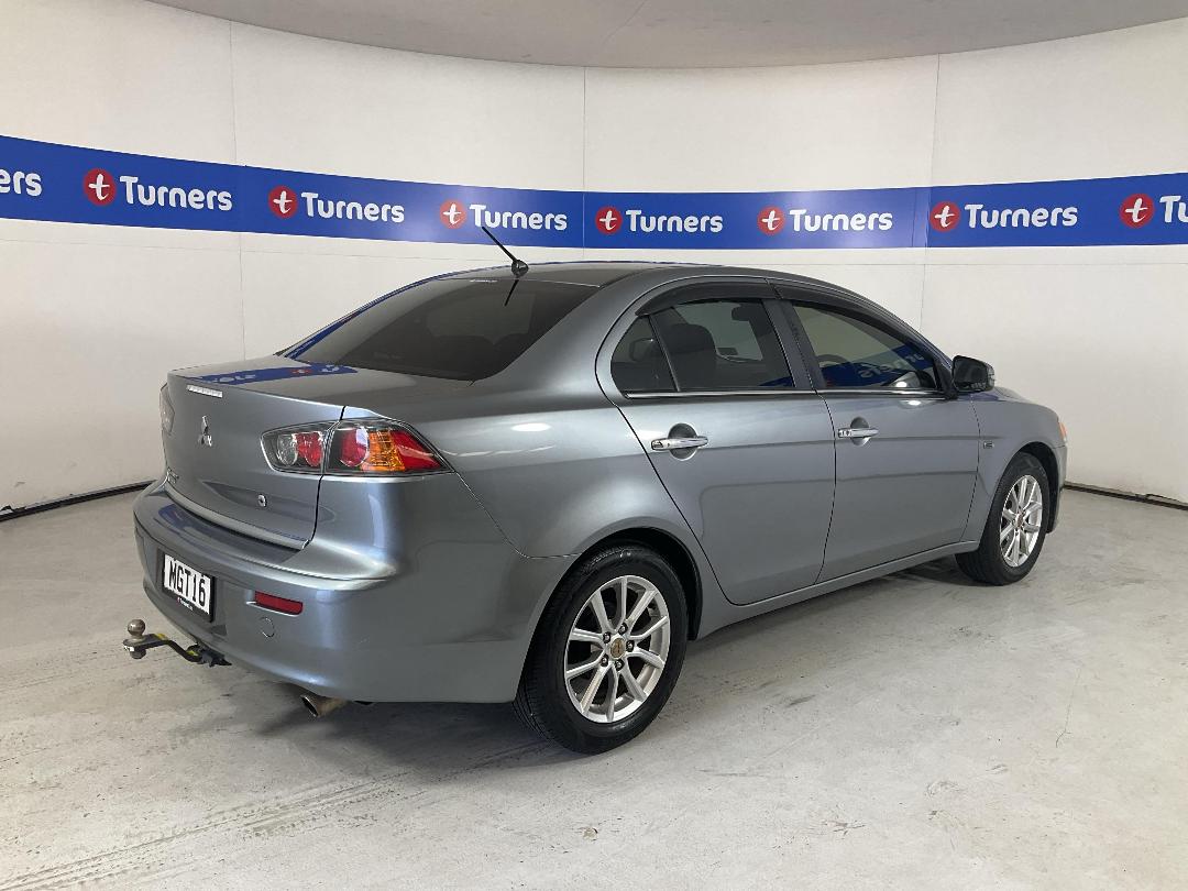 Photo '7' of Mitsubishi Galant Photo '7' of Mitsubishi Galant