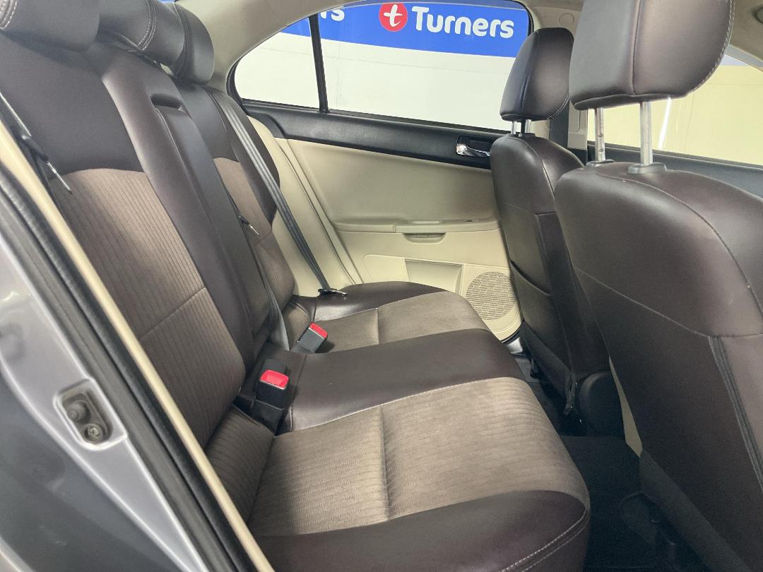 Photo '20' of Mitsubishi Galant Photo '20' of Mitsubishi Galant