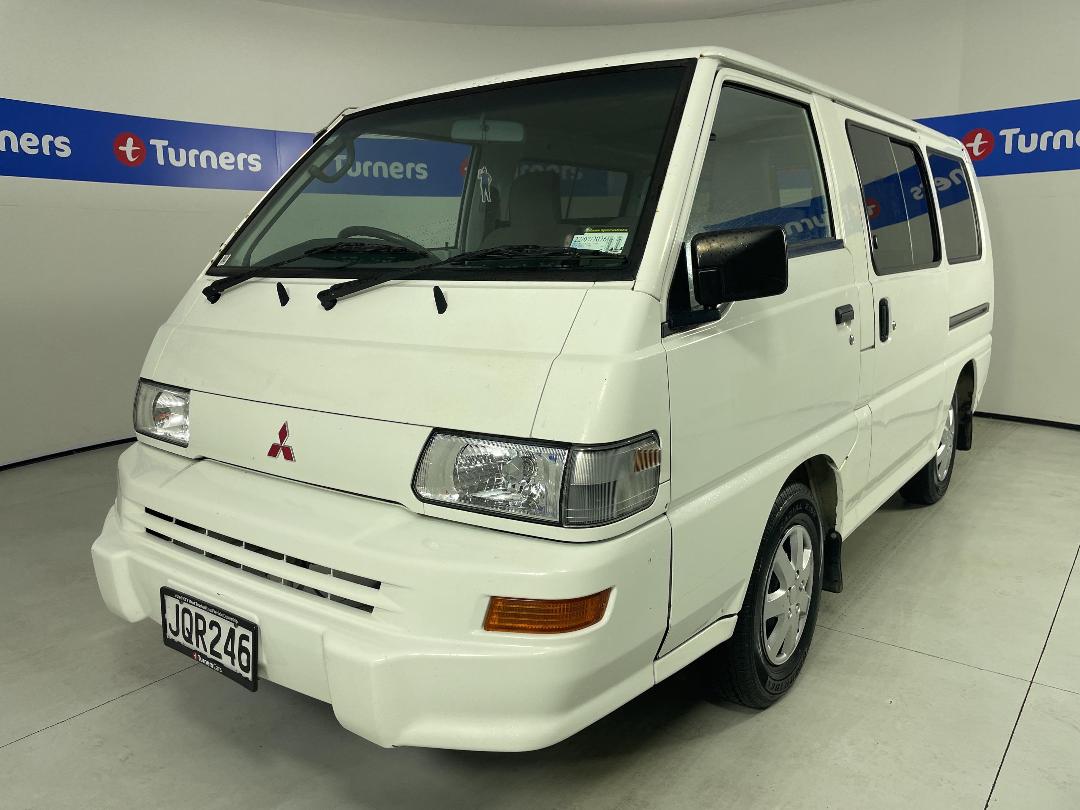 Photo '4' of Mitsubishi L300