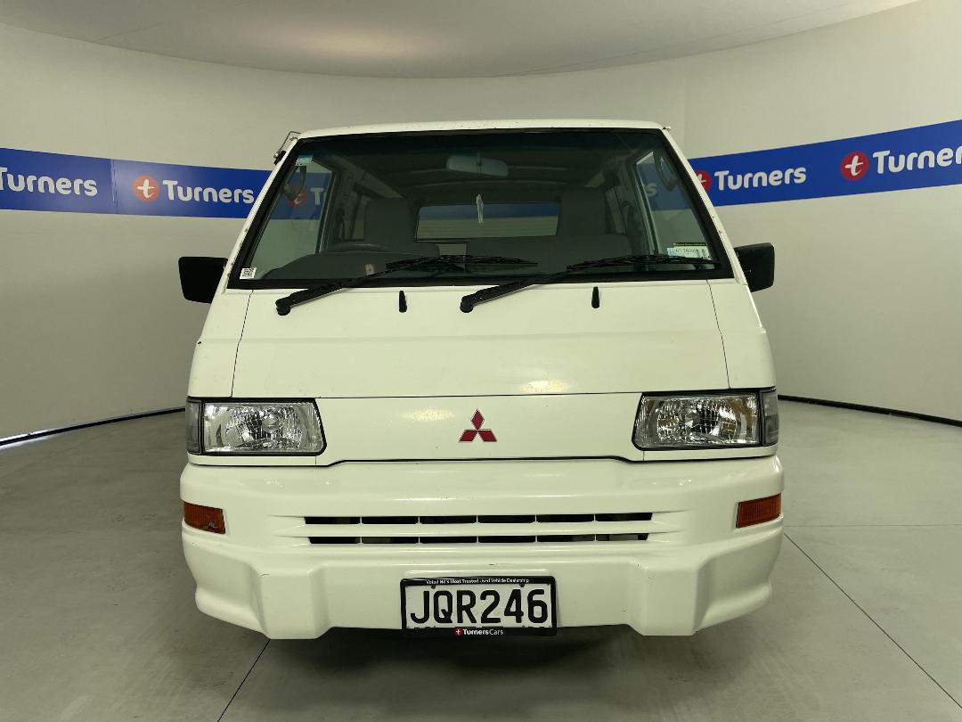 Photo '2' of Mitsubishi L300