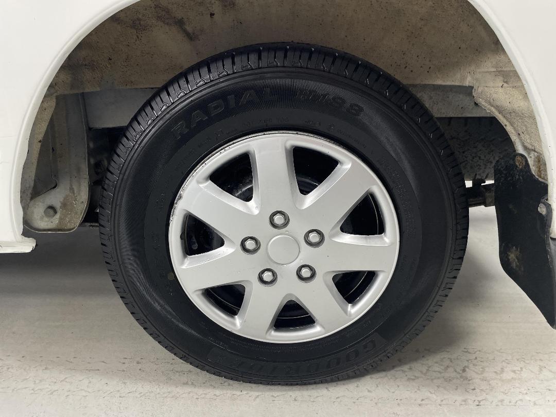 Photo '11' of Mitsubishi L300