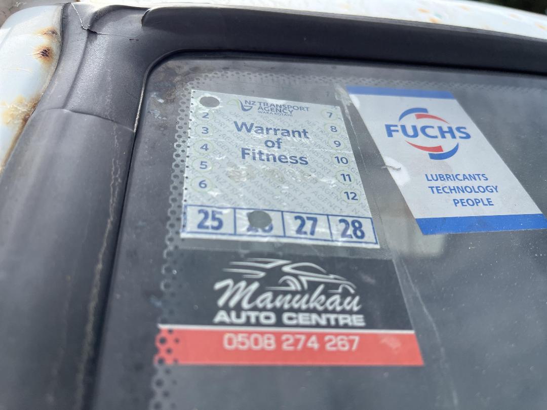 Photo '15' of Mitsubishi L300 SWB