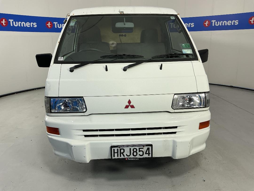 Photo '2' of Mitsubishi L300