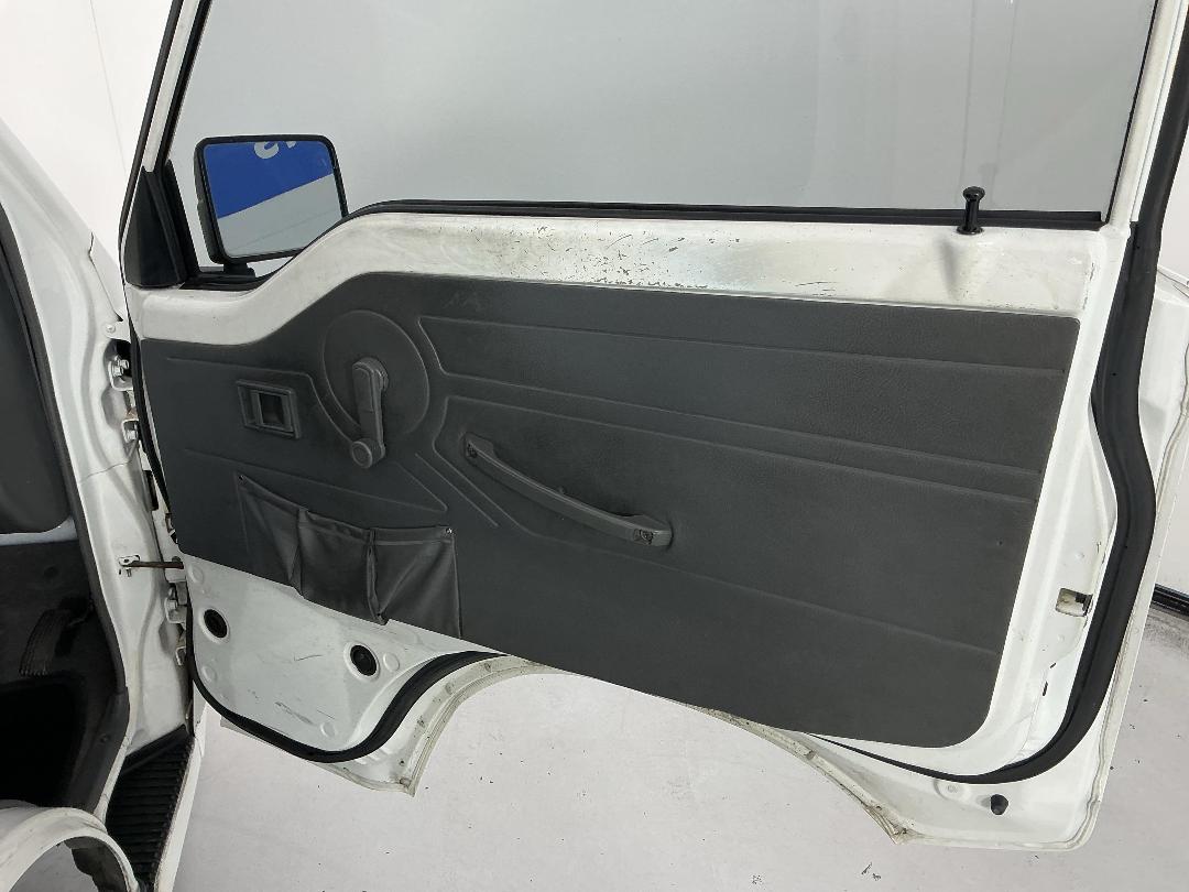 Photo '15' of Mitsubishi L300