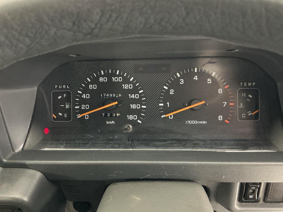 Photo '19' of Mitsubishi L300