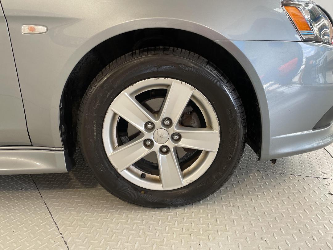 Photo '9' of Mitsubishi Lancer