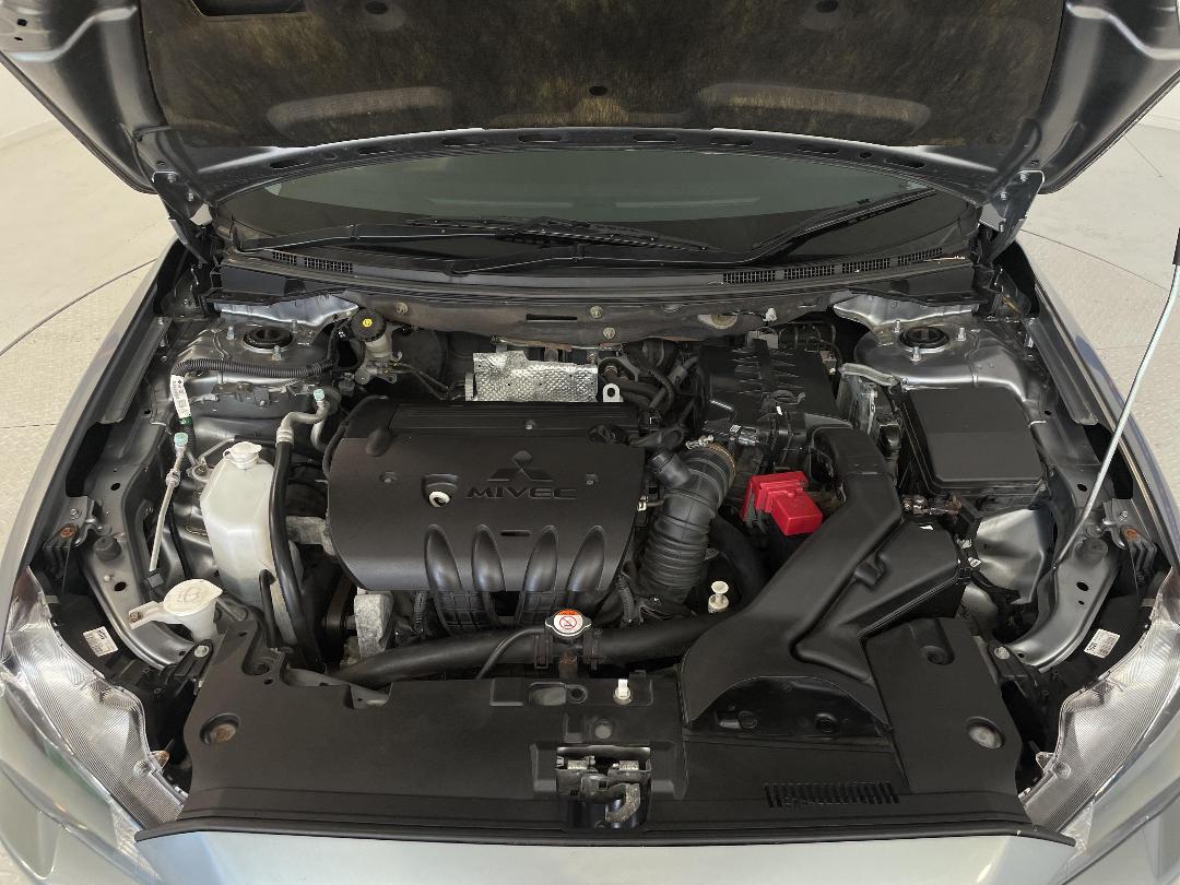 Photo '13' of Mitsubishi Lancer