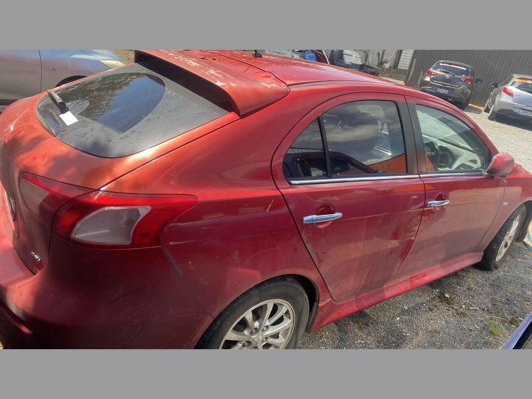 Photo '8' of Mitsubishi Lancer SEI