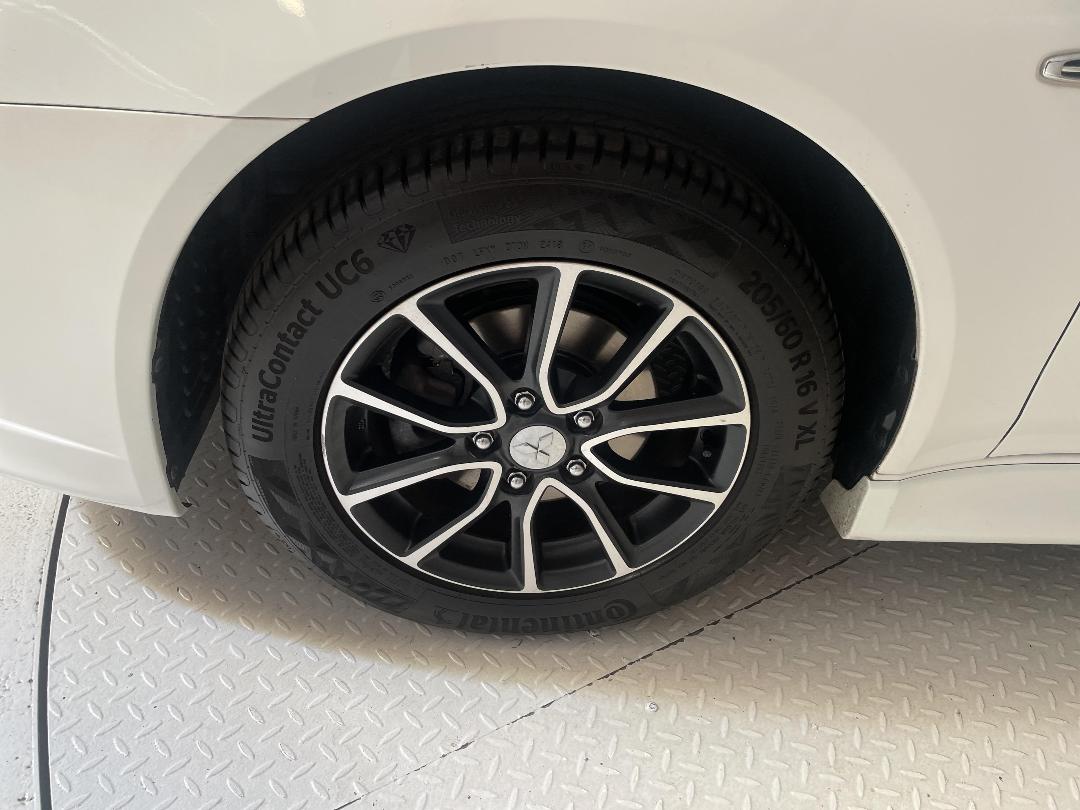 Photo '10' of Mitsubishi Lancer